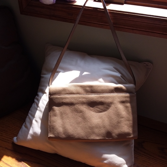 Michael kors envelope style bag with strap - Picture 2 of 4